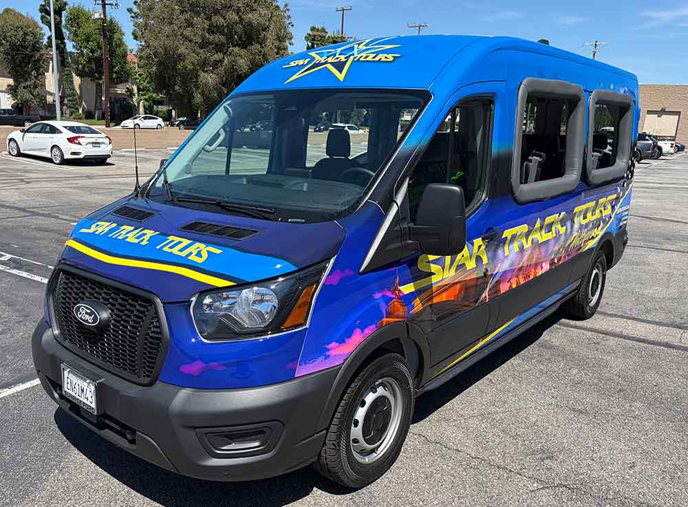 Best Hollywood tour bus front view